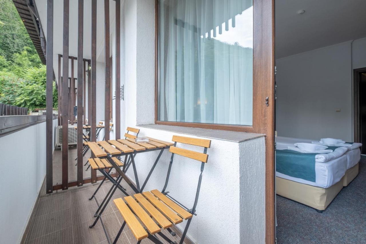 Park Hotel Asenevtsi Veliko Tarnovo Extérieur photo