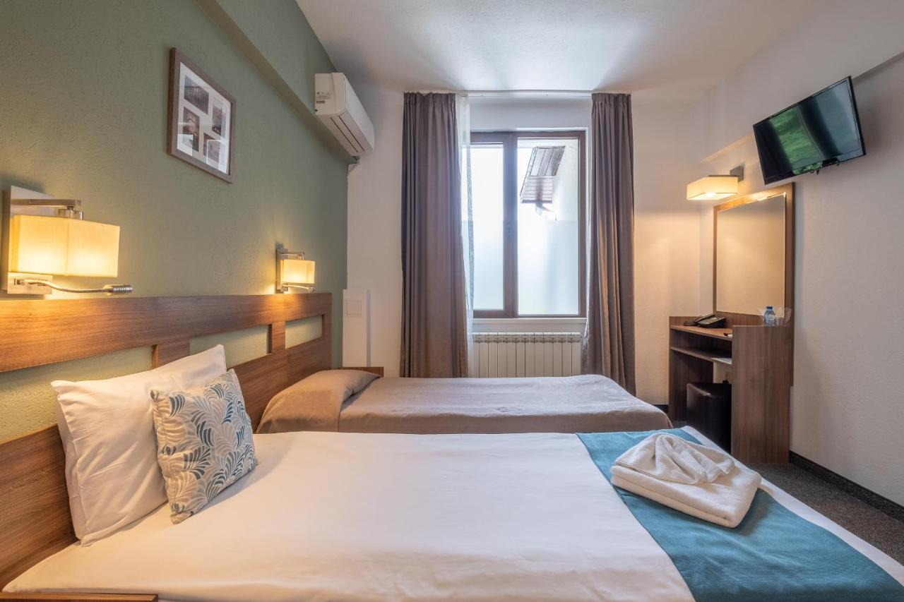 Park Hotel Asenevtsi Veliko Tarnovo Extérieur photo