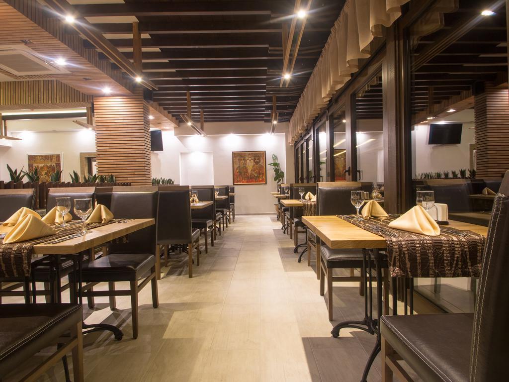 Park Hotel Asenevtsi Veliko Tarnovo Extérieur photo