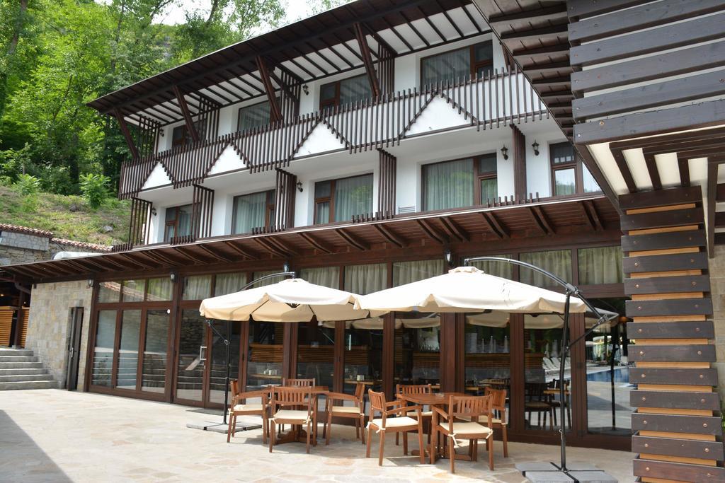 Park Hotel Asenevtsi Veliko Tarnovo Extérieur photo