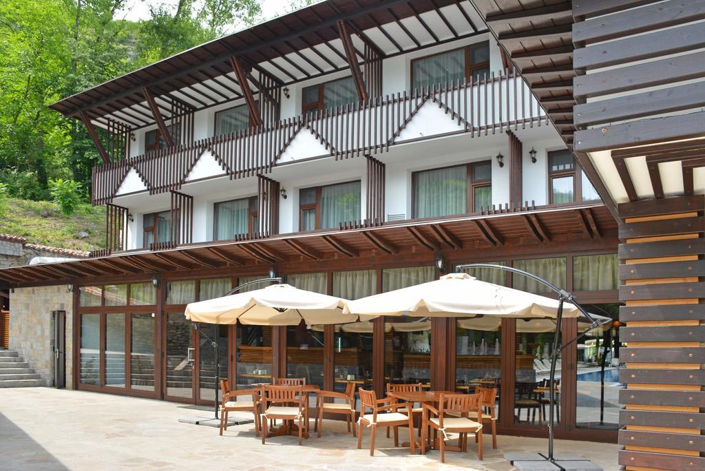 Park Hotel Asenevtsi Veliko Tarnovo Extérieur photo